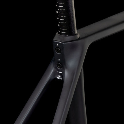CUBE CROSS RACE C:62 PRO CARBON/ORANGE
