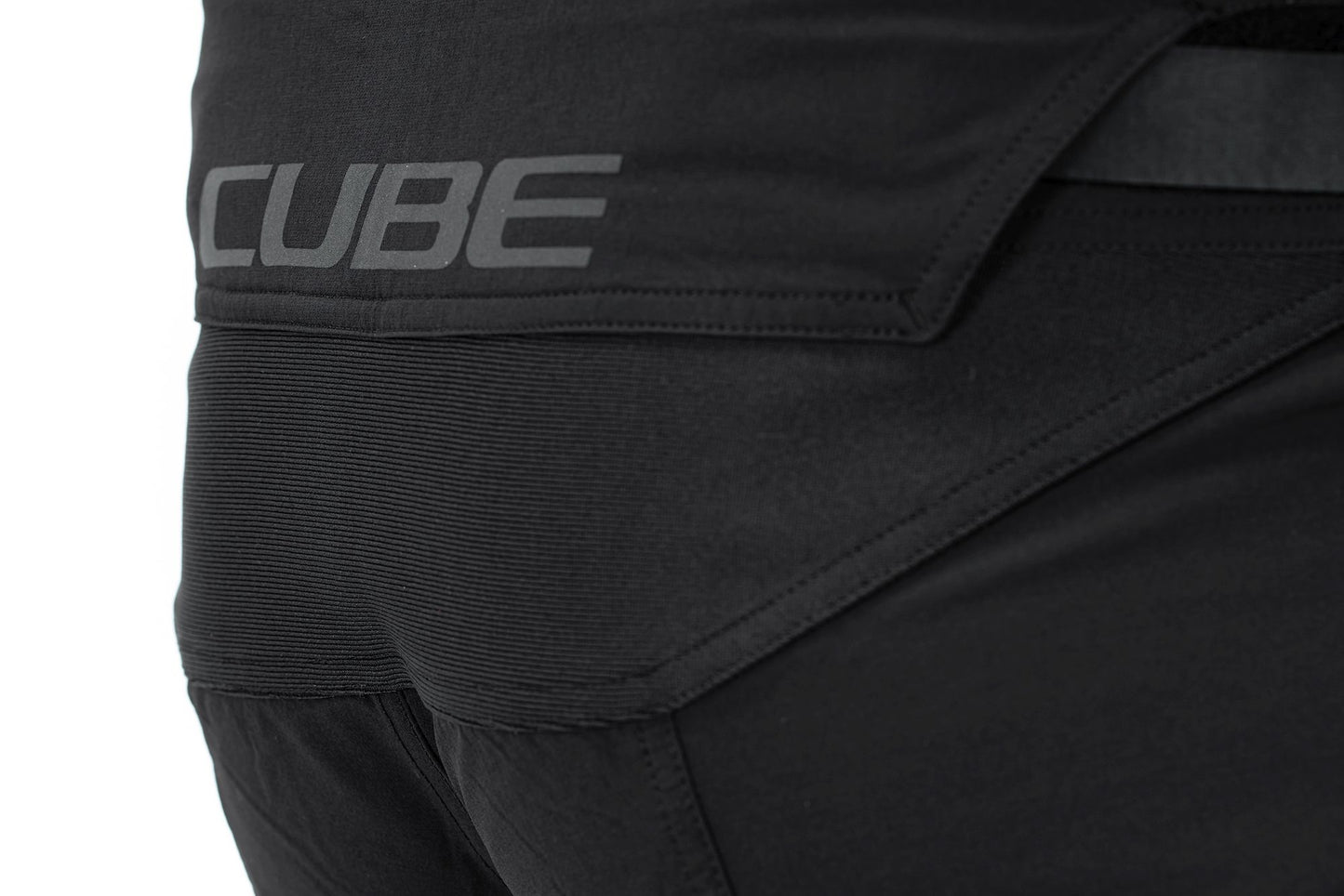CUBE Edge Baggy Shorts X Actionteam Black