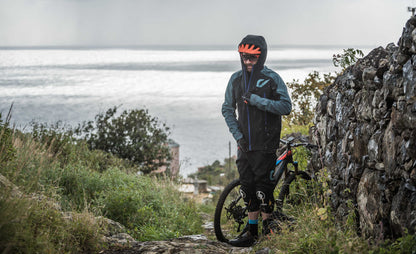 Am Storm Jacket Black/Grey